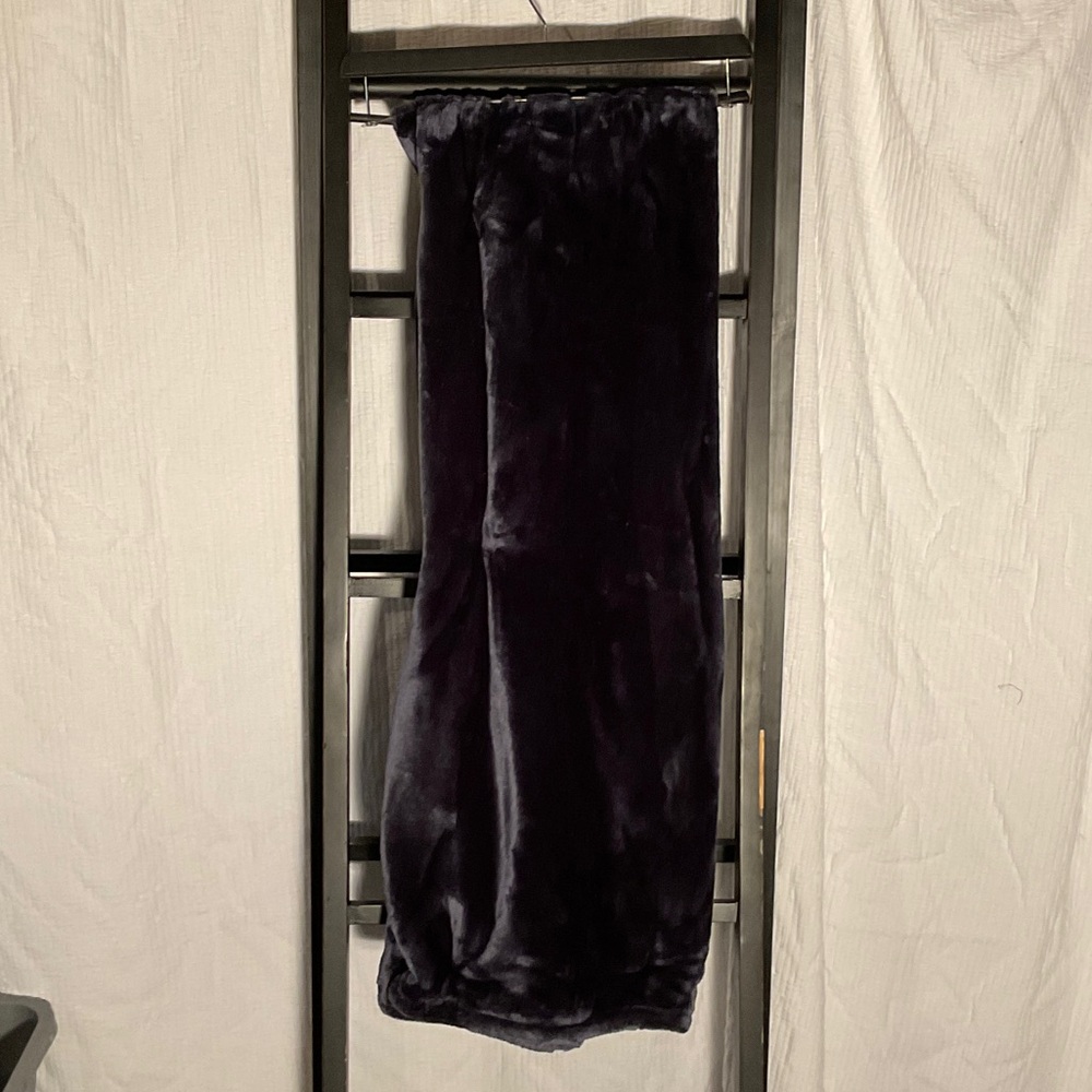Prologue Midnight Blue Plush Blanket